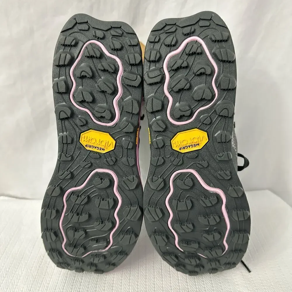 New Balance Women's 9.5 B Fresh Foam X Hierro V1 Trail Running